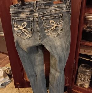 Like new wallflower jeans